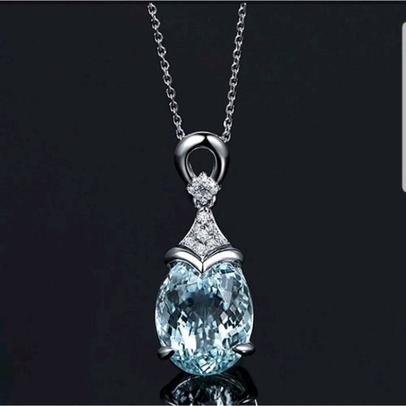 Jewelry - New light blue natural stone necklace pendant